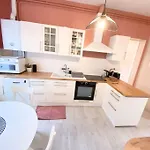Ferienhaus Charmante Maison Familiale -jardin -wifi -parking Mérignac