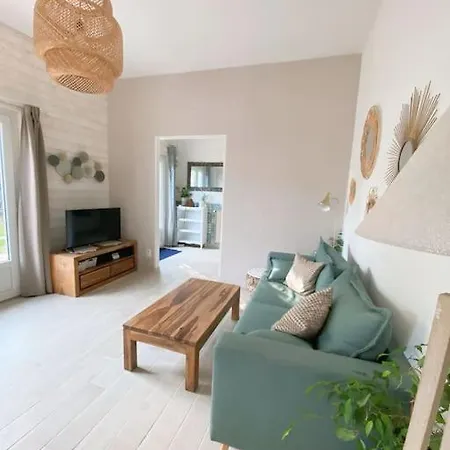 Сasa de vacaciones Charmante Maison Familiale -jardin -wifi -parking
