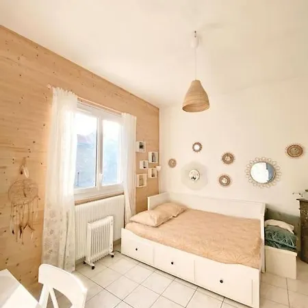 Сasa de vacaciones Charmante Maison Familiale -jardin -wifi -parking Mérignac