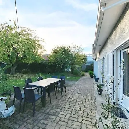 Charmante Maison Familiale -jardin -wifi -parking Сasa de vacaciones