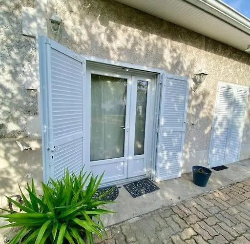Casa vacanze Charmante Maison Familiale -jardin -wifi -parking Mérignac